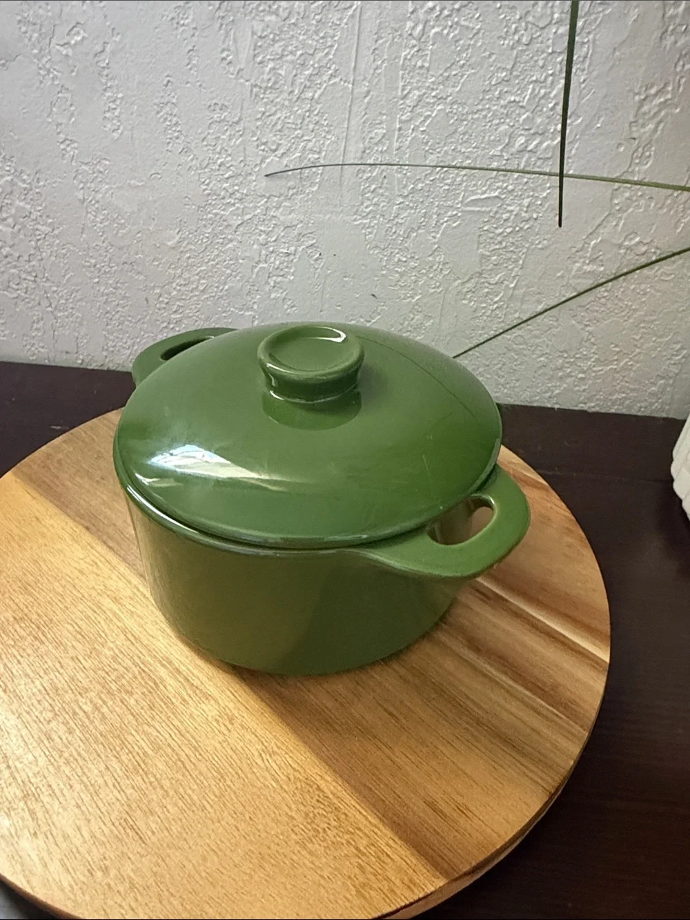 Green Ceramic Casserole with Lid - Classic Tabletop Serving Dish BROCC YOUR BODY
